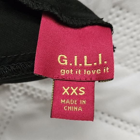 πElegant Black Blouse/Top with Cutout Design Size XS Also Fits As Size Smallπ - Picture 6 of 6